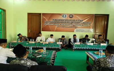 PPMA Gelar Rapat di Aula Pemangku Makam Maulana Asmoroqondi